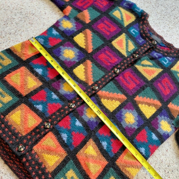 100% Peruvian baby alpaca wool Colorful Geometric Patterned Cardigan - Picture 10 of 12